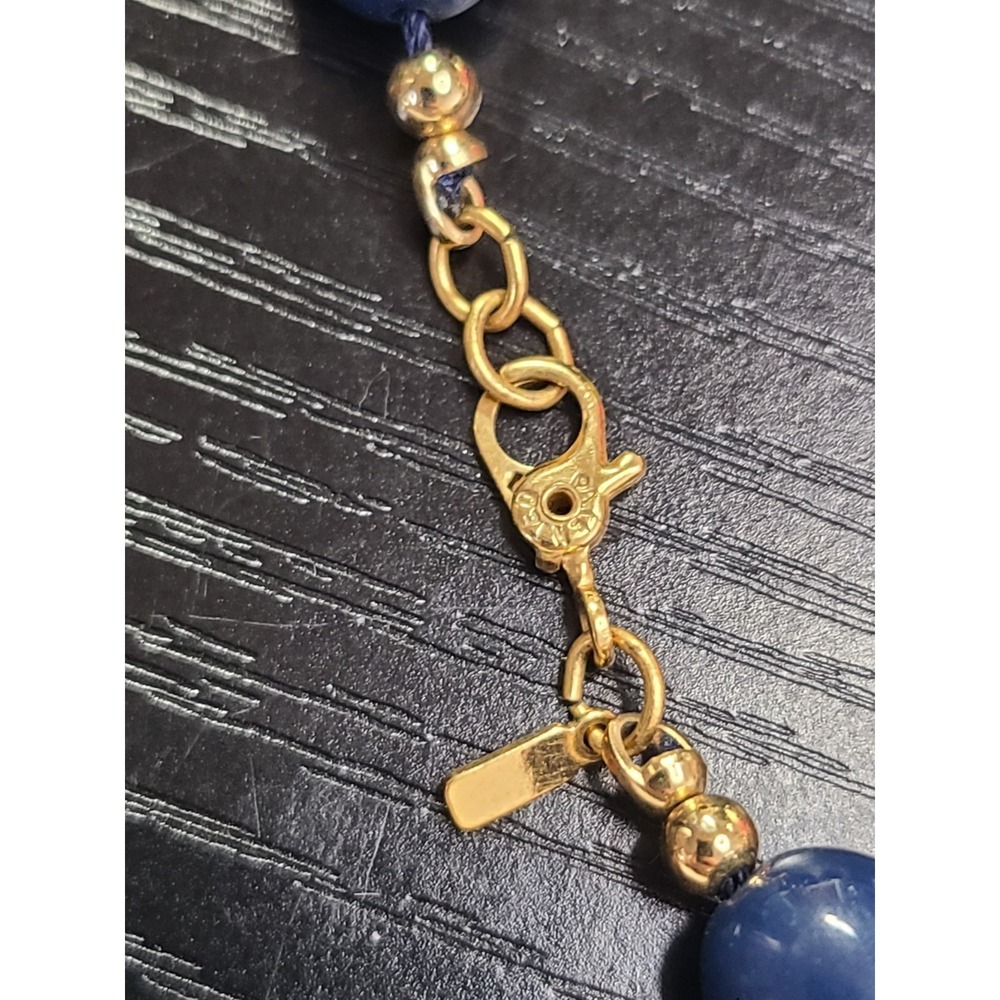 Signed Monet Navy Blue Oval Acrylic Bead Necklace 18" Gold Tone Classic Princess - Picture 5 of 6